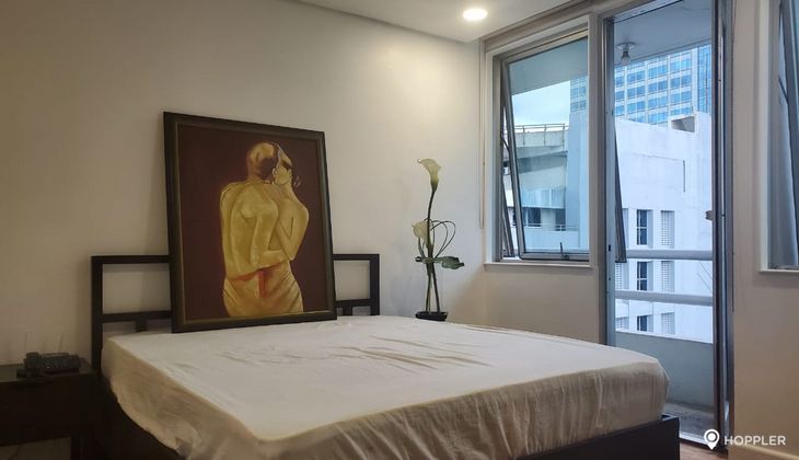 "2BR Condo for Rent in The Peak, Salcedo Village, Makati"05