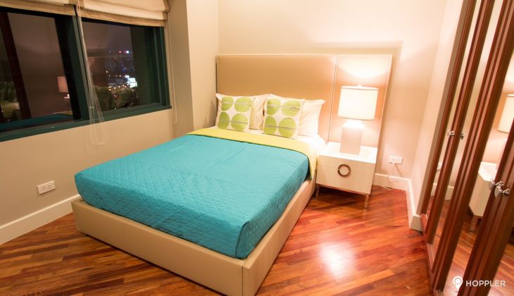 "3BR Condo for Rent in Hidalgo Place, Rockwell Center, Makati"02