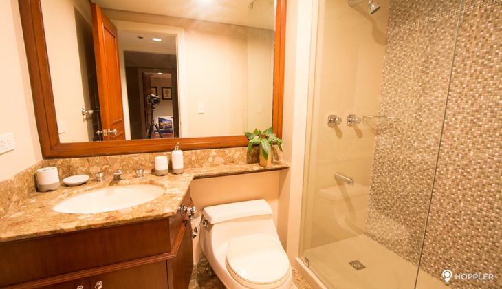 "3BR Condo for Rent in Hidalgo Place, Rockwell Center, Makati"04