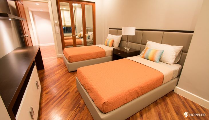 "3BR Condo for Rent in Hidalgo Place, Rockwell Center, Makati"06