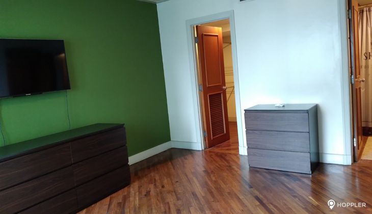 "2BR Condo for Rent in Hidalgo Place, Rockwell Center, Makati"05