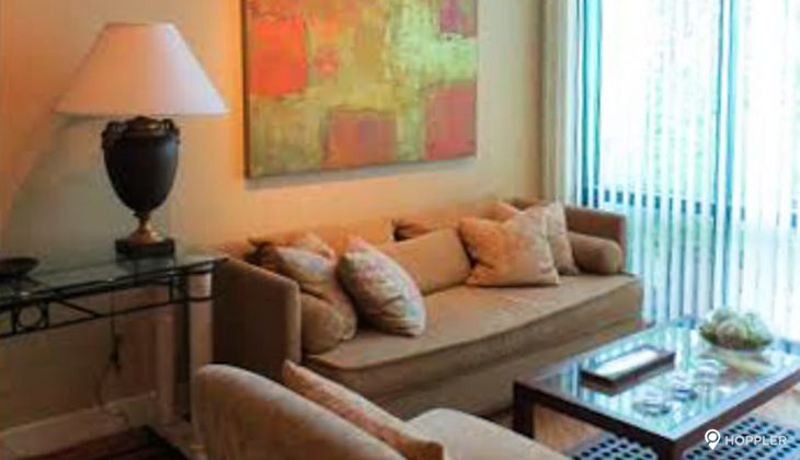 "1BR Condo for Rent in Amorsolo West, Rockwell Center, Makati"02