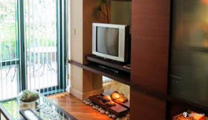 "1BR Condo for Rent in Amorsolo West, Rockwell Center, Makati"06