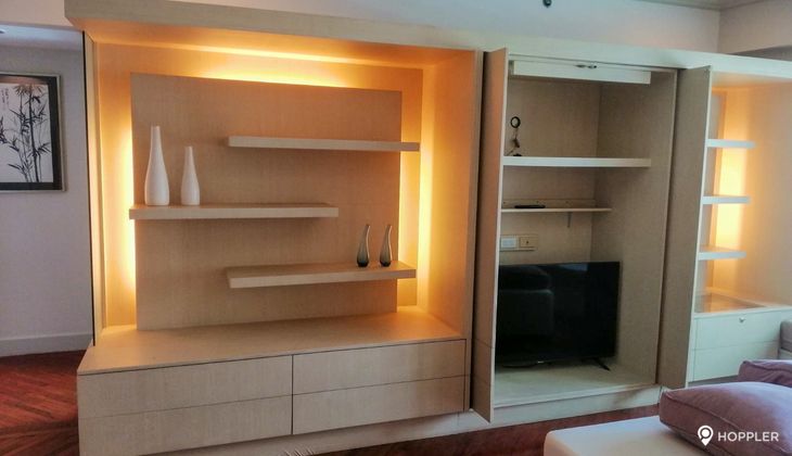 "1BR Condo for Rent in Amorsolo East, Rockwell Center, Makati"02