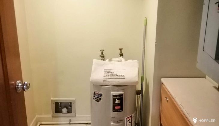"1BR Condo for Rent in Amorsolo East, Rockwell Center, Makati"08