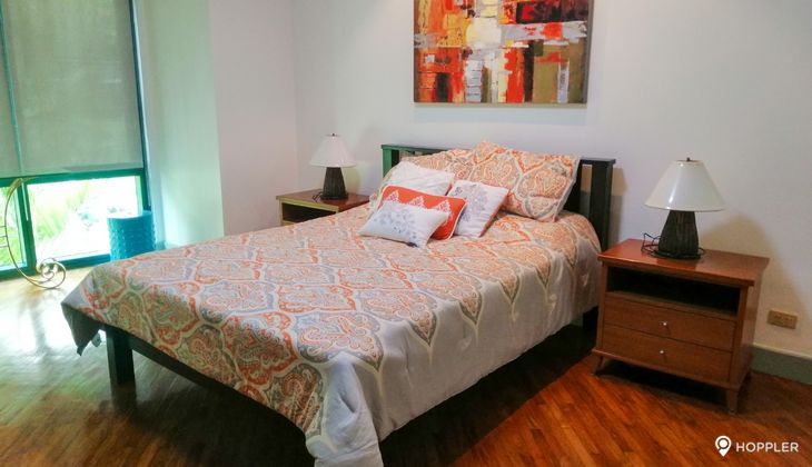 "1BR Condo for Rent in Amorsolo East, Rockwell Center, Makati"03