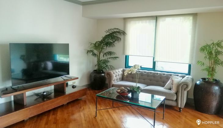 "1BR Condo for Rent in Amorsolo East, Rockwell Center, Makati"09