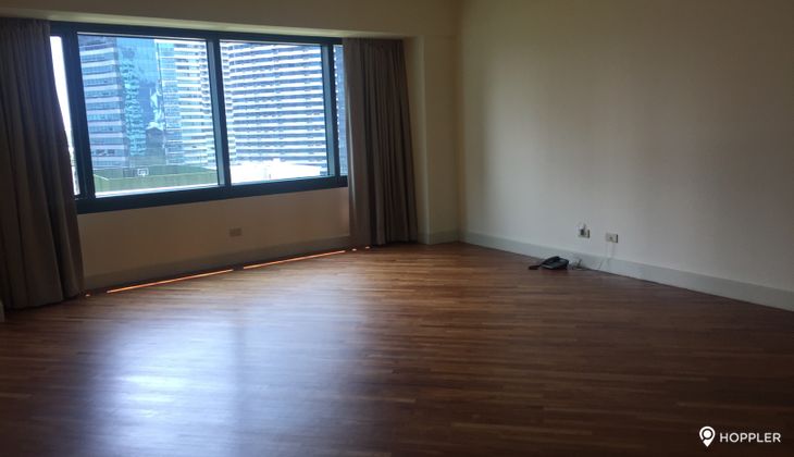 "3BR Condo for Rent in Rizal Tower, Rockwell Center, Makati"07