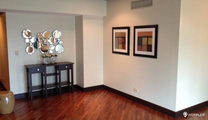 "2BR Condo for Rent in Amorsolo East, Rockwell Center, Makati"04