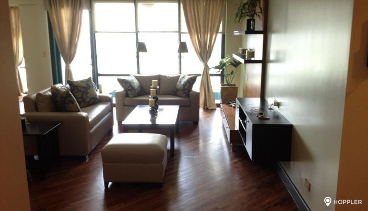 "2BR Condo for Rent in Amorsolo East, Rockwell Center, Makati"10