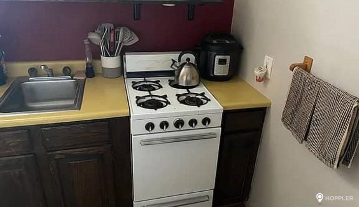 "Studio Condo for Rent in San Antonio Residence, San Antonio Village, Makati"08