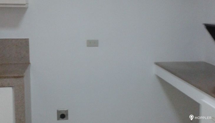 "1BR Condo for Rent in Eisenhower Condominium, Greenhills, San Juan"02