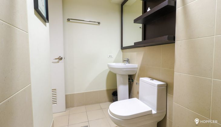 "Studio Condo for Rent in The Grand Towers Manila, Malate, Manila"04