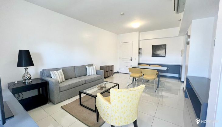 "1BR Condo for Rent in Senta, Legazpi Village, Makati"02