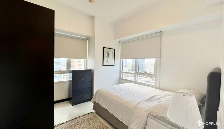 "1BR Condo for Rent in Senta, Legazpi Village, Makati"03
