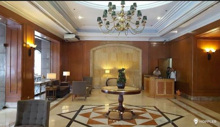 "2BR Condo for Rent in One Lafayette Square, Salcedo Village, Makati"10