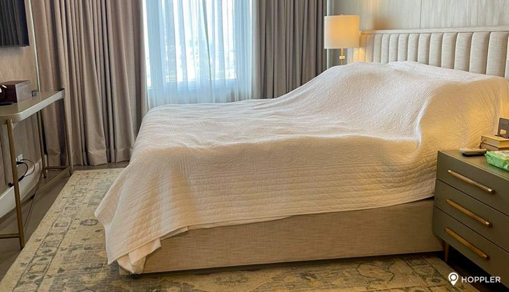 "2BR Condo for Rent in The Proscenium Residences, Rockwell Center, Makati"08