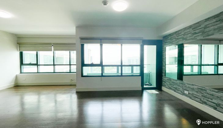 "2BR Condo for Rent in Edades Tower and Garden Villas, Rockwell Center, Makati"10