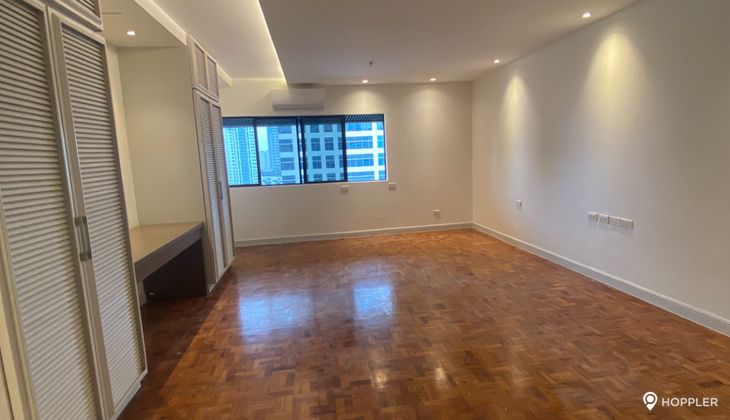 "3BR Condo for Rent in Makati Tuscany, Urdaneta Village, Makati"02