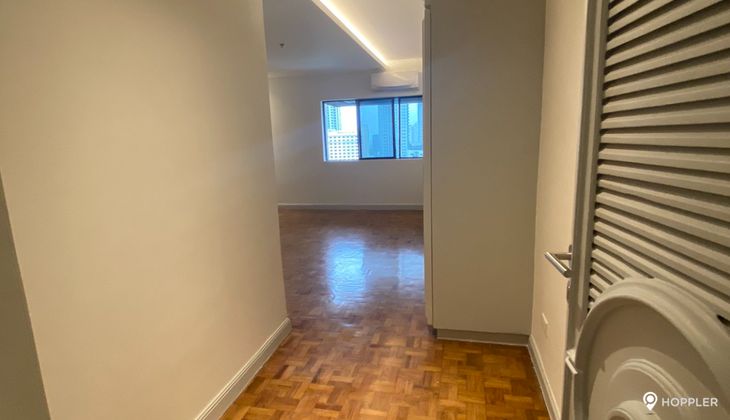 "3BR Condo for Rent in Makati Tuscany, Urdaneta Village, Makati"03