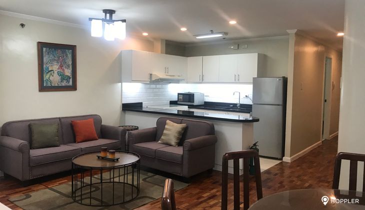 "2BR Condo for Rent in Classica Tower Condominium, Salcedo Village, Makati"02