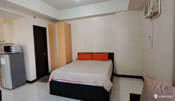 "Studio Condo for Rent in 101 Newport Boulevard, Newport, Pasay"02