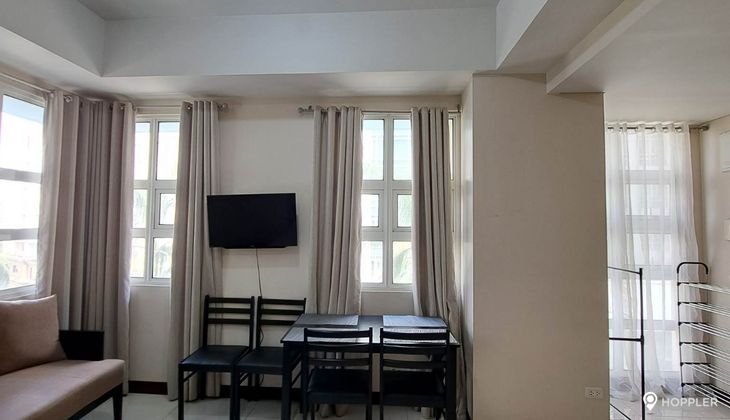 "Studio Condo for Rent in 101 Newport Boulevard, Newport, Pasay"06
