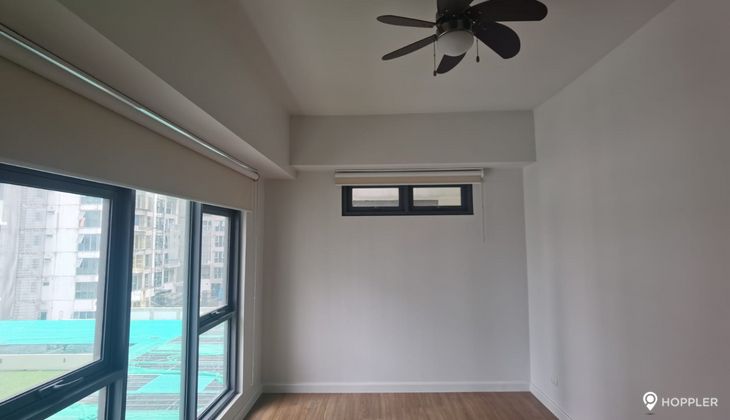"2BR Condo for Rent in Solstice, Carmona, Makati"08