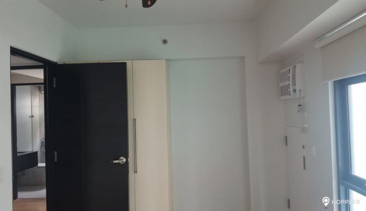 "2BR Condo for Rent in Solstice, Carmona, Makati"09