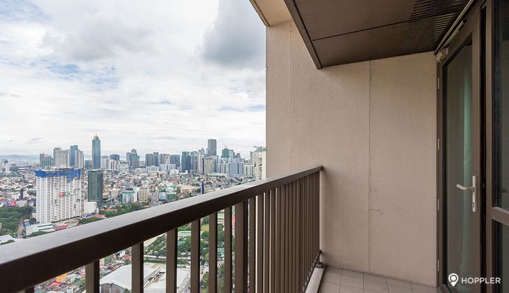 "2BR Condo for Rent in Joya Lofts and Towers, Rockwell Center, Makati"06