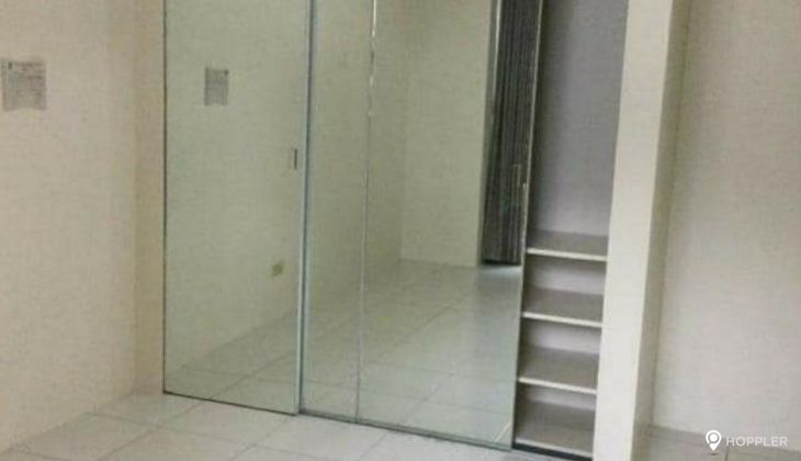 "1BR Condo for Rent in Medical Plaza Makati, Legazpi Village, Makati"03