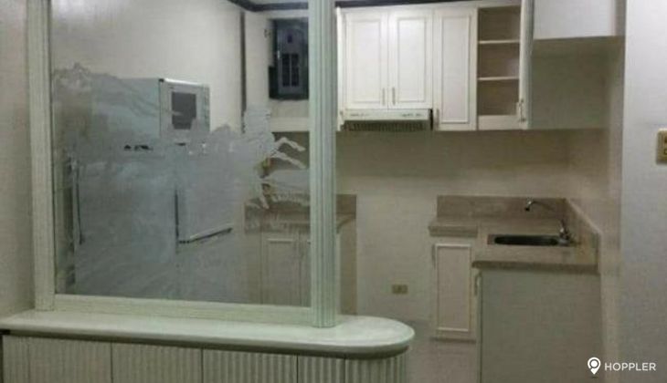 "1BR Condo for Rent in Medical Plaza Makati, Legazpi Village, Makati"04