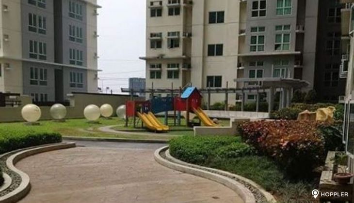 "Studio Condo for Rent in San Lorenzo Place, San Lorenzo Village, Makati"10