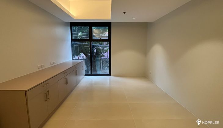 "1BR Condo for Rent in MJ Residences, Palm Village, Makati"02