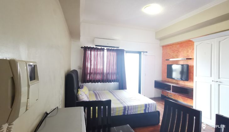 "Studio Condo for Rent in BSA Suites, Legazpi Village, Makati"05