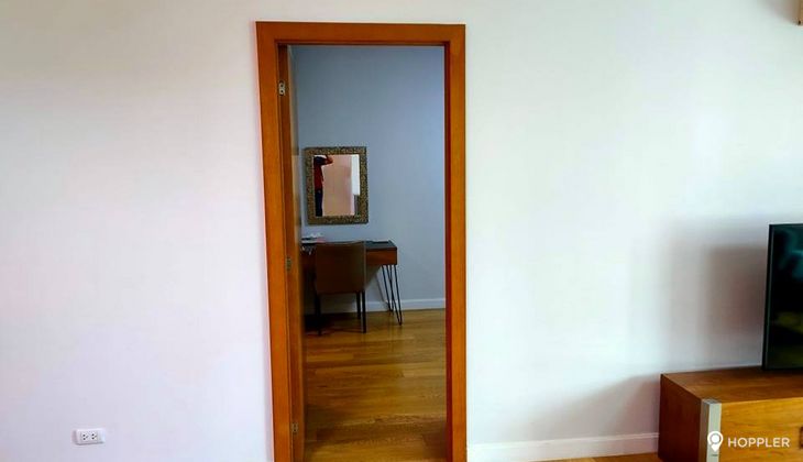 "1BR Condo for Rent in Park Terraces, San Lorenzo Village, Makati"03