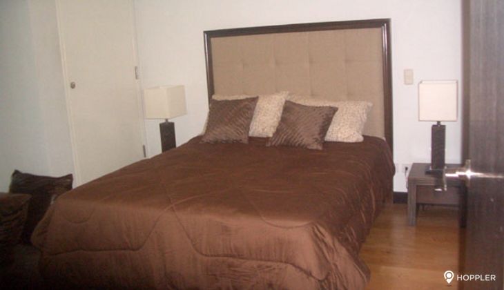 "1BR Condo for Rent in The Residences at Greenbelt, Legazpi Village, Makati"02