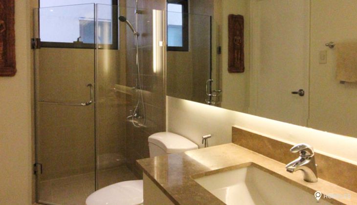 "2BR Condo for Rent in Joya Lofts and Towers, Rockwell Center, Makati"02