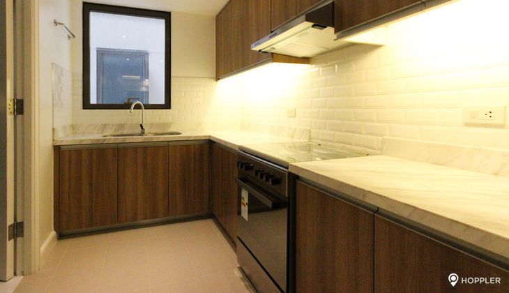 "2BR Condo for Rent in Joya Lofts and Towers, Rockwell Center, Makati"05