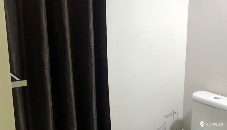 "Studio Condo for Rent in Edades Tower and Garden Villas, Rockwell Center, Makati"06