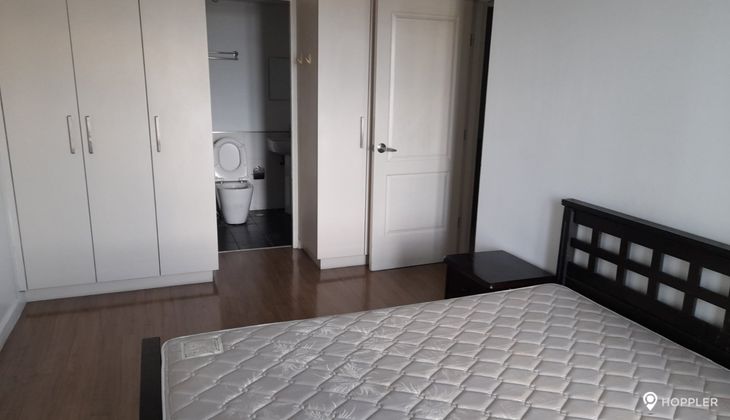 "2BR Condo for Rent in Red Oak at Two Serendra, BGC - Bonifacio Global City, Taguig"03