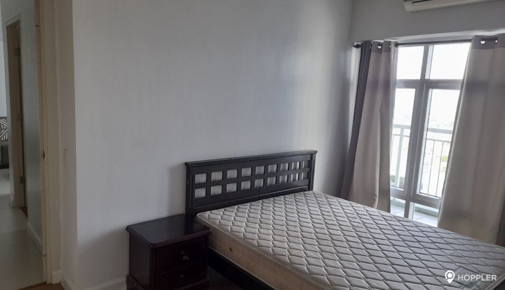 "2BR Condo for Rent in Red Oak at Two Serendra, BGC - Bonifacio Global City, Taguig"04