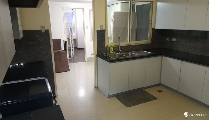 "2BR Condo for Rent in Three Salcedo Place, Salcedo Village, Makati"04
