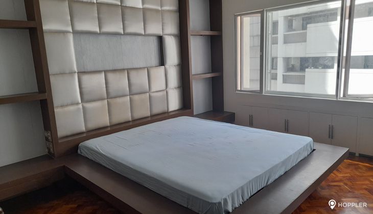"2BR Condo for Rent in Three Salcedo Place, Salcedo Village, Makati"05