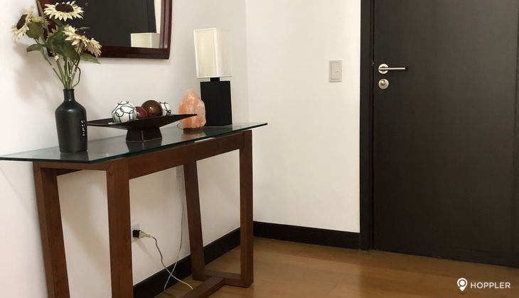"1BR Condo for Rent in The Residences at Greenbelt, Legazpi Village, Makati"04