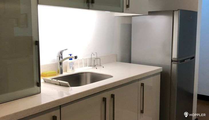"1BR Condo for Rent in The Residences at Greenbelt, Legazpi Village, Makati"05