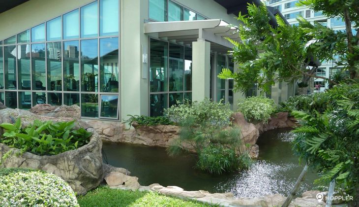 "1BR Condo for Rent in The Residences at Greenbelt, Legazpi Village, Makati"10