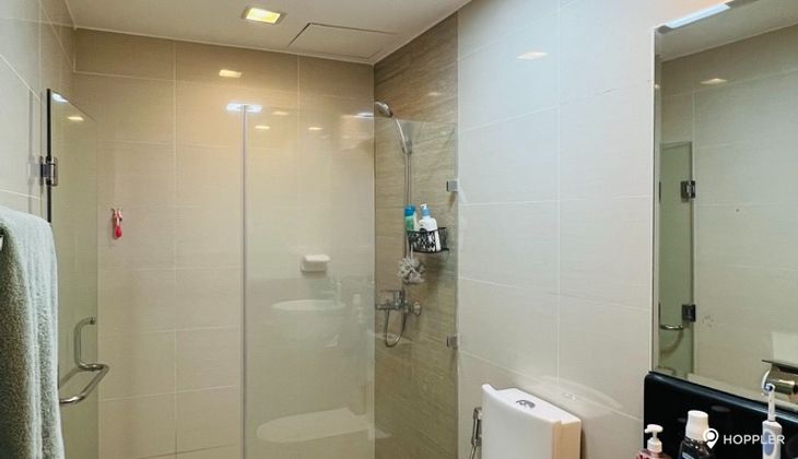 "2BR Condo for Rent in 8 Forbes Town Road, BGC - Bonifacio Global City, Taguig"07