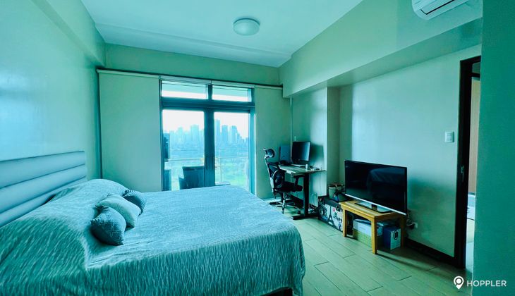 "2BR Condo for Rent in 8 Forbes Town Road, BGC - Bonifacio Global City, Taguig"08