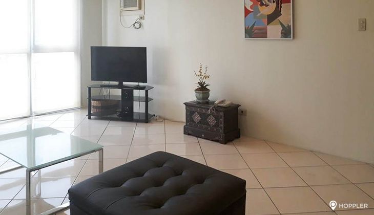 "1BR Condo for Rent in Paseo Parkview Suites, Salcedo Village, Makati"02